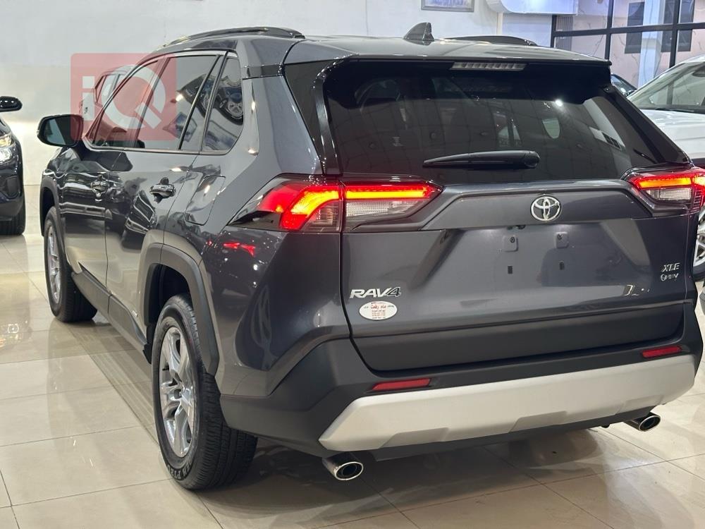 تويوتا راف 4